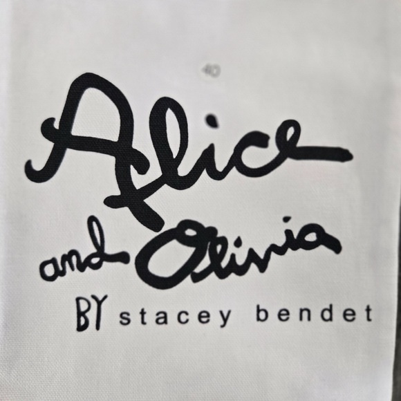 ALICE AND OLIVIA Drawstring Dust Bag 13” X 17” - Picture 2 of 7